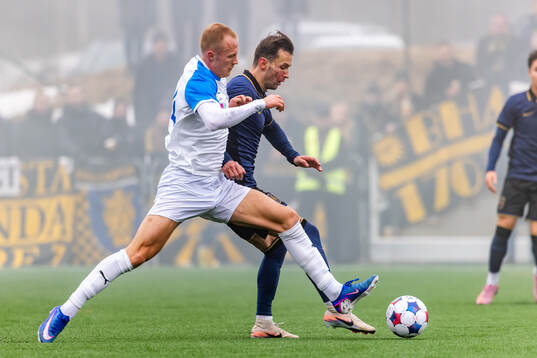 AIKs Bersant Celina och Oddevolds Gabriel Sandberg