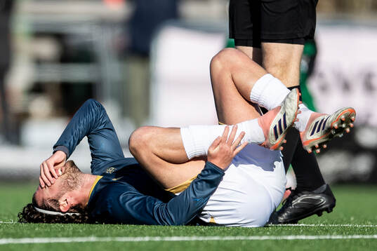 Halmstads Rocco Ascone har ont