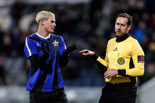 Sirius Robbie Ure och Domare Victor Wolf