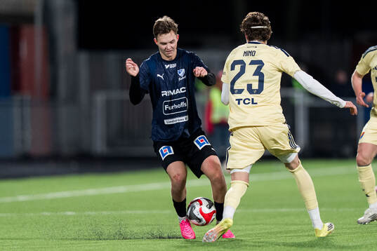 IFK Skövdes Melvin Korpås och Djurgårdens Nino Zugelj