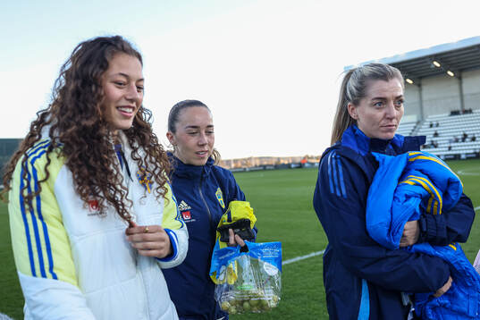 Athinna Persson Lundgren and Linda Sembrant of Sweden