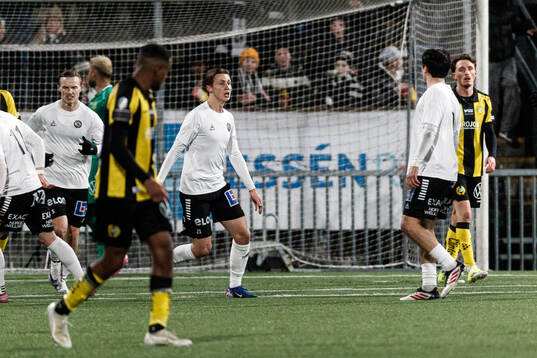 Örebros Fabian Wahlström och Antonio Yakoub jublar