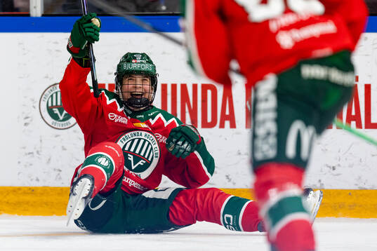 Frölundas Emilia Vesa jublar