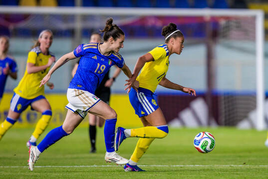 Martina Lenzini of Italy Felicia Schröder of Sweden