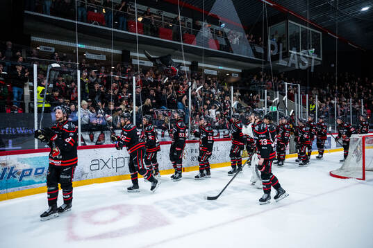 Nybros spelare jublar