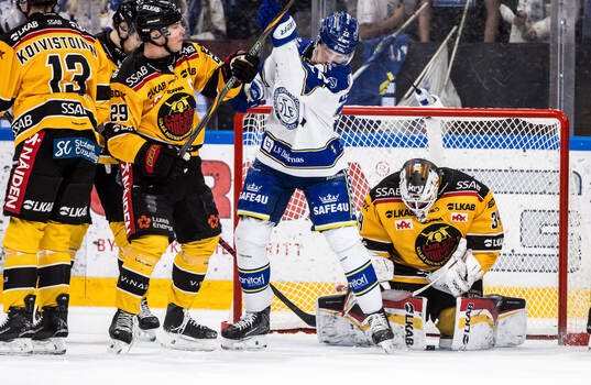 Luleås Erik Gustafsson och Leksands Lukas Vejdemo och