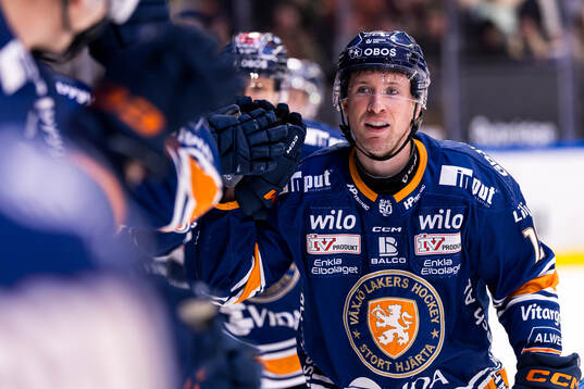 Växjös Dylan Mclaughlin jublar