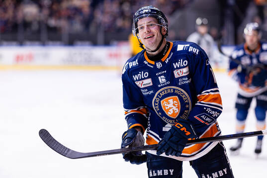 Växjös Brogan Rafferty jublar