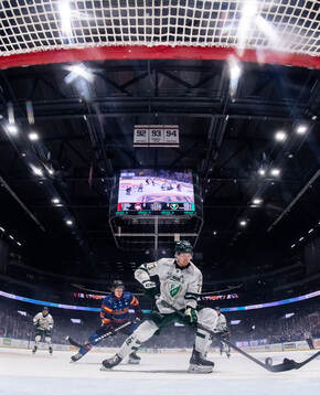 Malmö Redhawks Lauri Pajuniemi och Färjestads Adam Ollas
