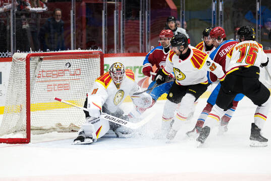 Brynäs målvakt Erik Källgren och Jack Kopacka och Timrå