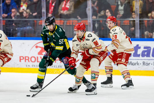 Östersunds Linus Videll och Kalmars Liam Hawel