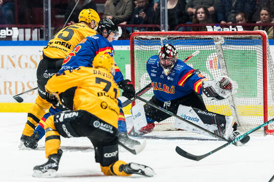 Skellefteås Jonathan Davidsson gör 4-4 på Malmö