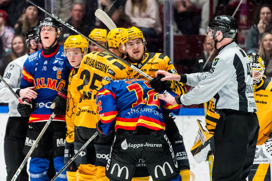 Skellefteås Max Krogdahl och Malmö Redhawks Linus Öberg