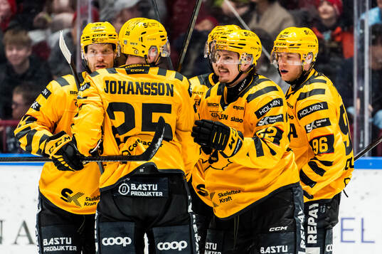 Skellefteås Jonathan Johnson jublar