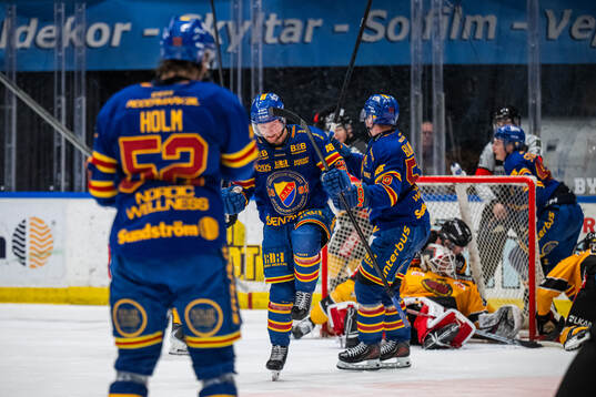 Djurgårdens Mathias Emilio Pettersen jublar