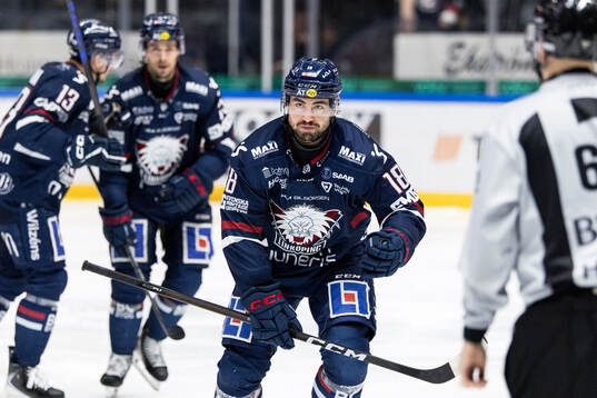 Linköpings Remi Elie jublar