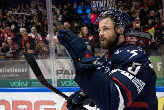 Linköpings Oscar Fantenberg jublar