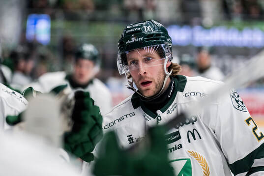 Färjestads Per Åslund jublar