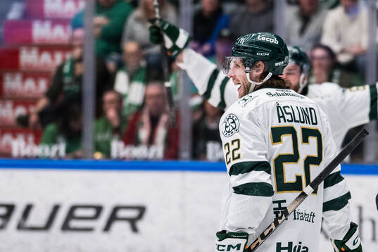 Färjestads Per Åslund jublar