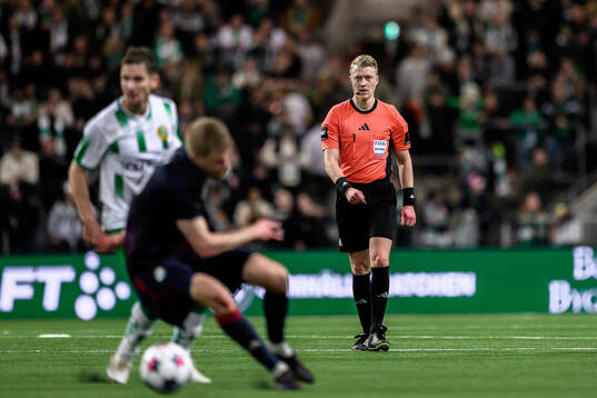 Domare Adam Ladebäck