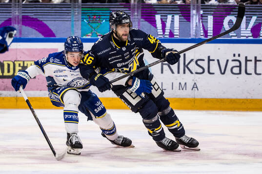 Leksands Rocky Langvardt och HV71s Joona Luoto
