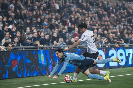 Djurgårdens Ahmed Saeed och Brommapojkarnas Sion Oppong