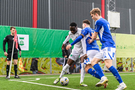 Helsingborgs Adam Akimey och GIF Sundsvalls Amaro Bahtijar