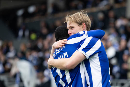 IFK Göteborgs Max Fenger jublar