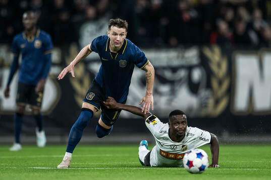 AIKs Bersant Celina och Häckens Brice Wembangomo