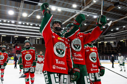 Frölundas Hanna Olsson, Linnea Pettersson Dove och Sofie