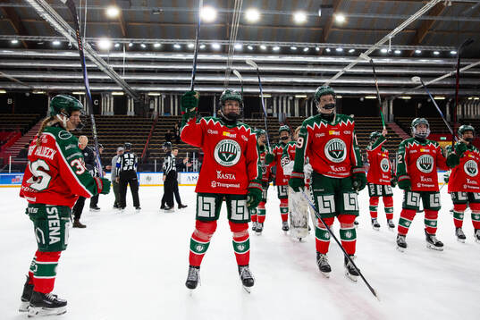 Frölundas Emilia Bergeby Hallbeck, Emily Nix och Moa