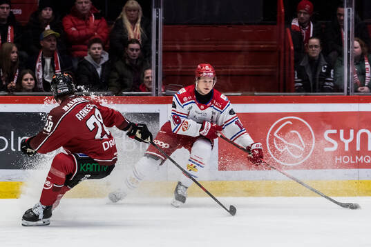 Örebros Linus Arnesson och Timrås Eddie Genborg