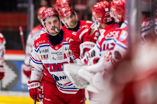 Timrås Jonathan Dahlén jublar