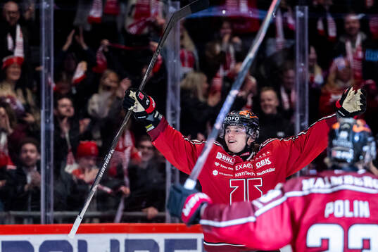 Örebros Noah Steen jublar