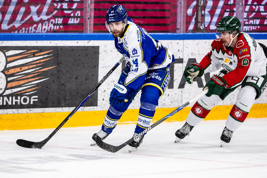 Leksands Oskar Lang och Frölundas Samuel Johannesson