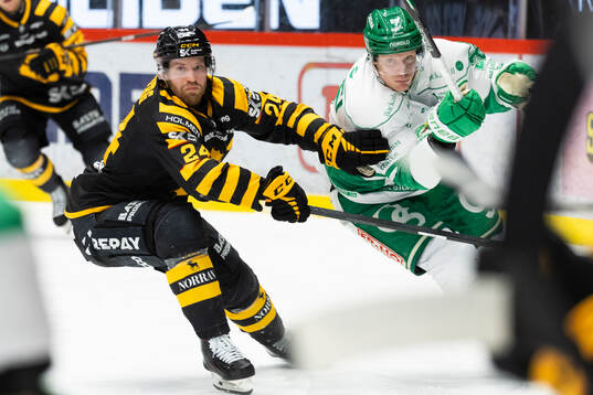 Skellefteås Oscar Lindberg och Rögles Anton Bengtsson
