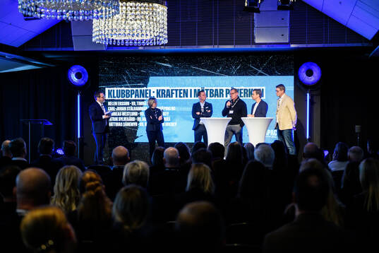 Panelsamtal med Martin Carlsson-Wall, moderator, Helene