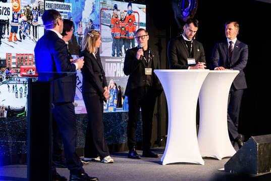 Panelsamtal med Martin Carlsson-Wall, moderator, Patric