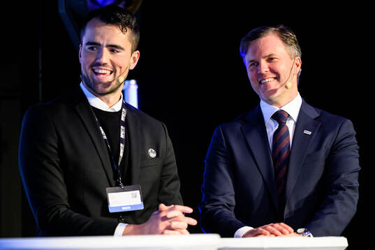 Alen Bibic, klubbdirektör Rögle och Johan Cahling, Chef