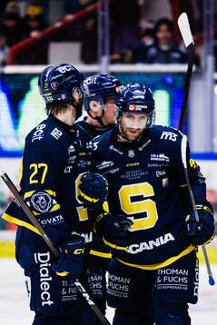 Södertäljes Sebastian Dyk jublar