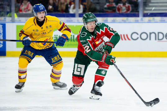 Djurgårdens Victor Eklund och Frölundas Max Friberg