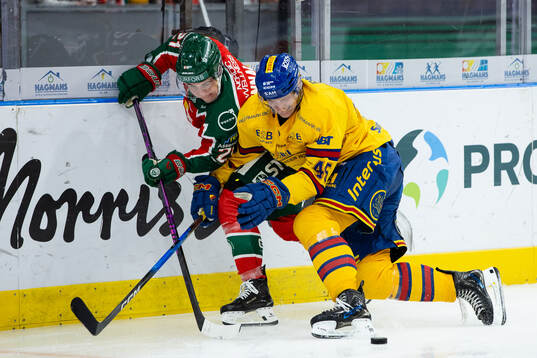 Frölundas Jere Innala och Djurgårdens Hugo Blixt