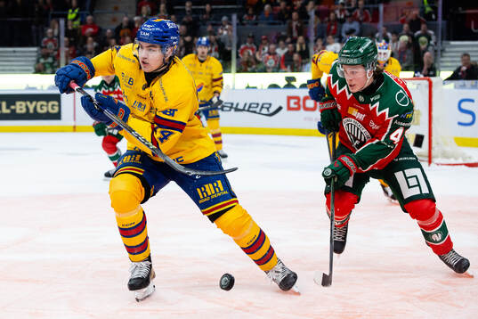 Djurgårdens Anton Frondell och Frölundas Ivar Stenberg