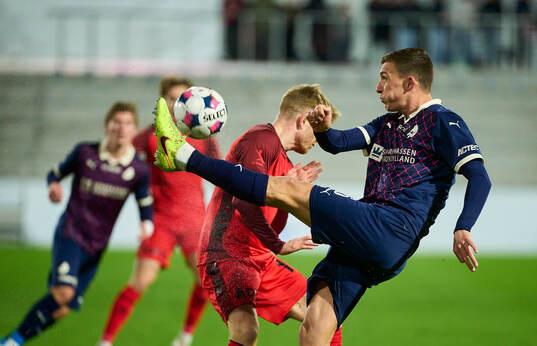 Bla gjennom flere bilder av Fotboll, Danska Ligan