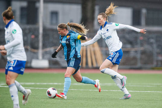 Djurgårdens Therese Åsland och IFK Norrköpings Ebba