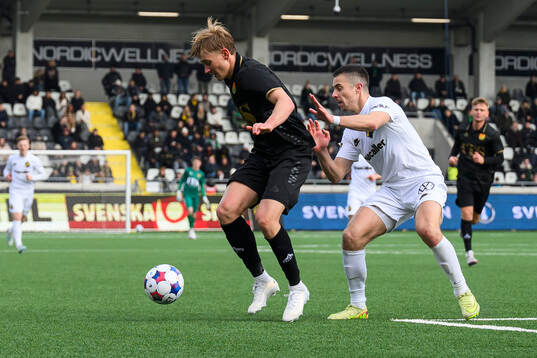 GAISs Henry Sletsjøe och AIKs Dino Besirovic