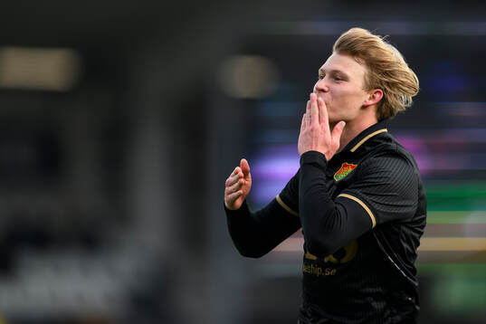 GAISs Rasmus Niklasson Petrovic jublar