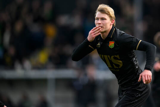 GAISs Rasmus Niklasson Petrovic jublar