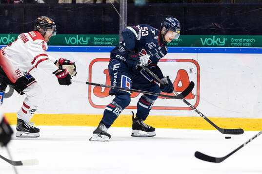 Örebros Gustav Backström och Linköpings Adam Hofbauer