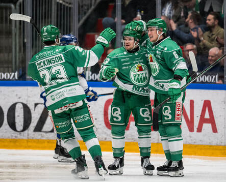 Rögles Karson Kuhlman och Paul Ladue jublar